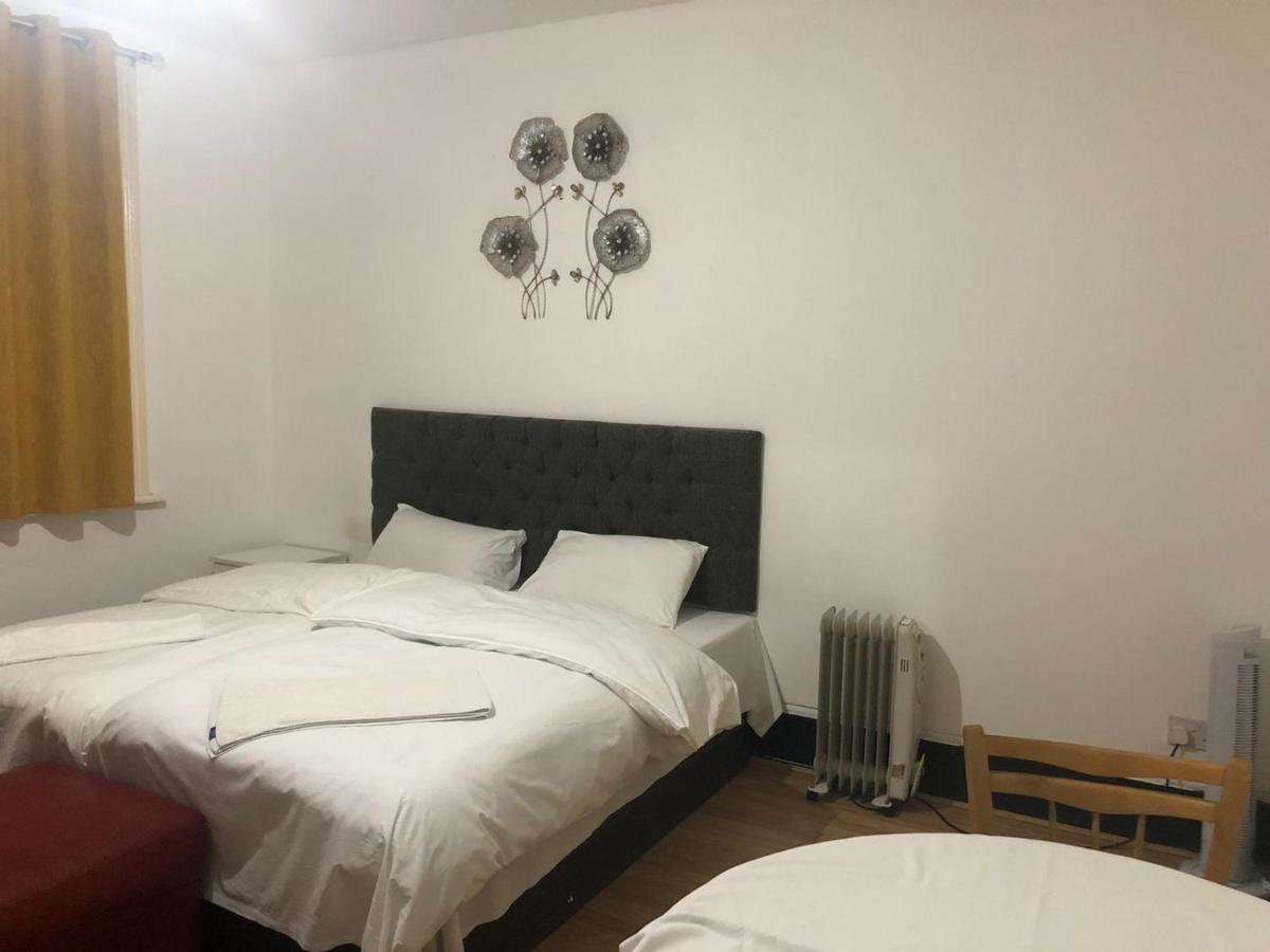 Отель Oyo 94 Bricklane Studio Flats Лондон Экстерьер фото